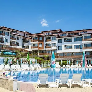 Gardenia Hills Отель