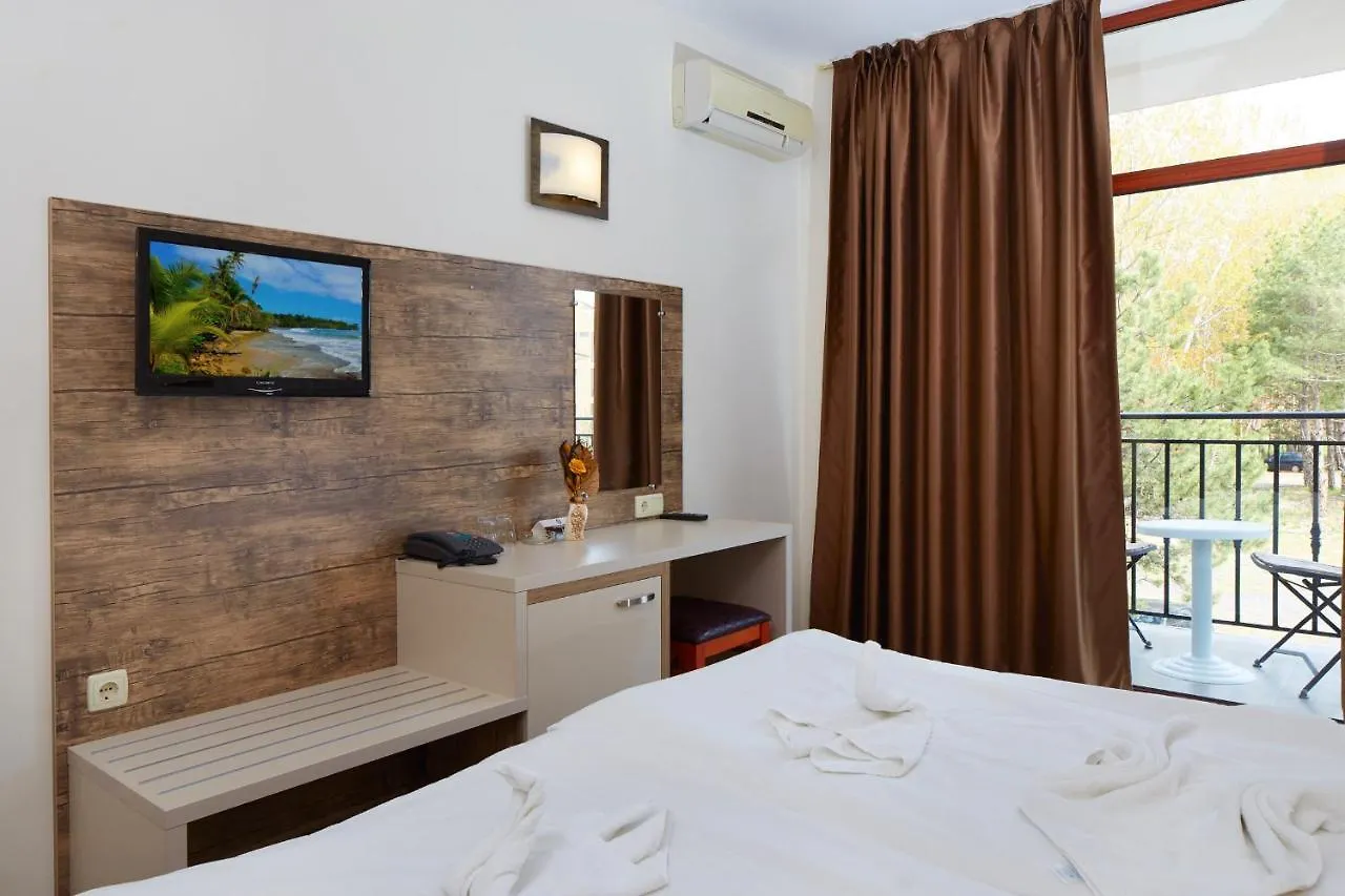 Hotel Lira Słoneczny Brzeg